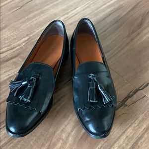 Everlane Tassel Loafer size 6